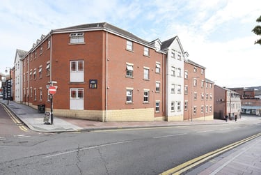1 bed flat, Vicarage Hill, City Centre, Wrexham, LL137HN - Image 15